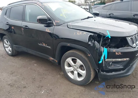 2019 Jeep Compass Latitude 4X4 from USA, damaged, VIN 3C4NJDBB1KT847690